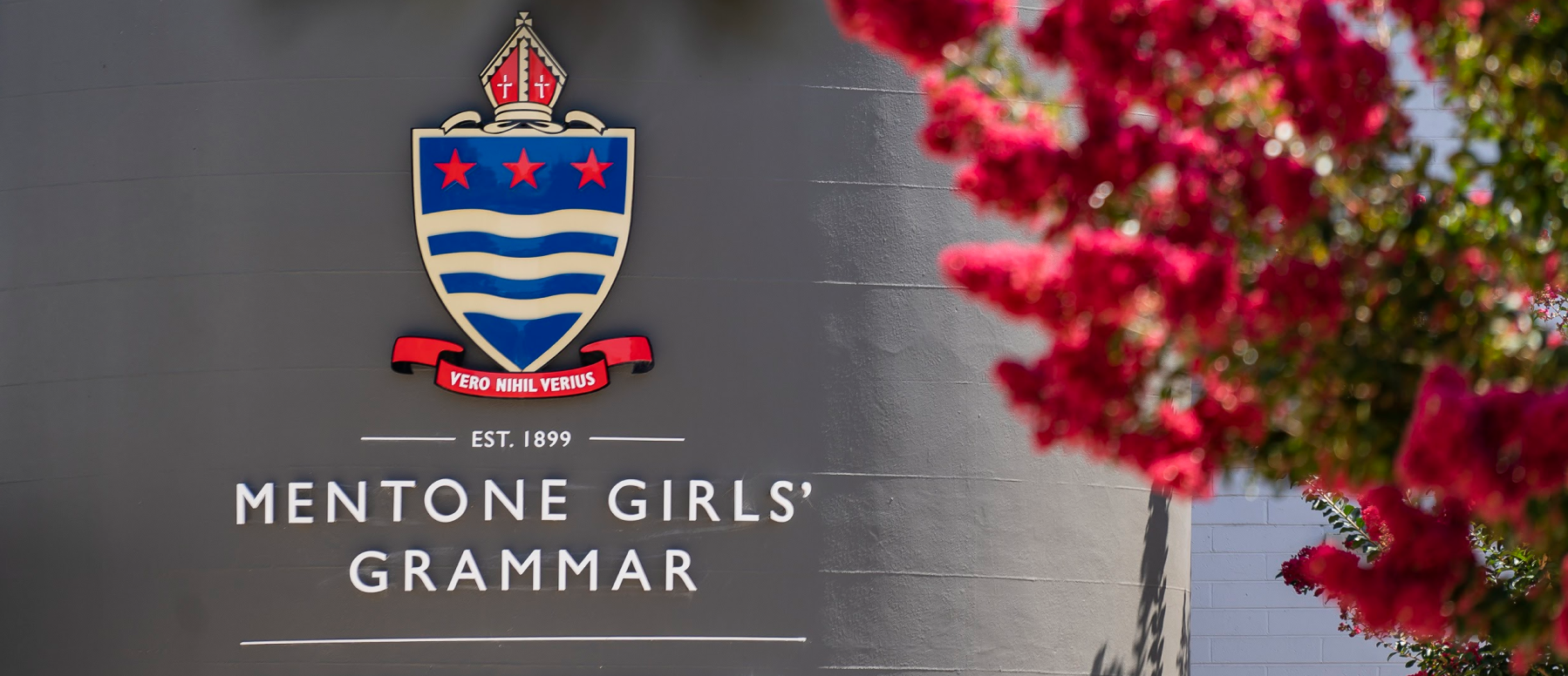 Mentone Girls Grammar School logo